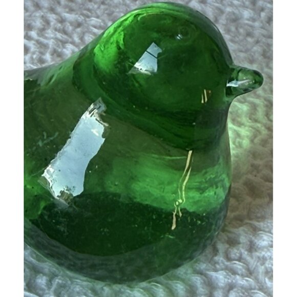 BRIGHT GREEN HAND BLOWN ART GLASS BIRD POLISHED 3” Long 1 3/4” High - Picture 9 of 11